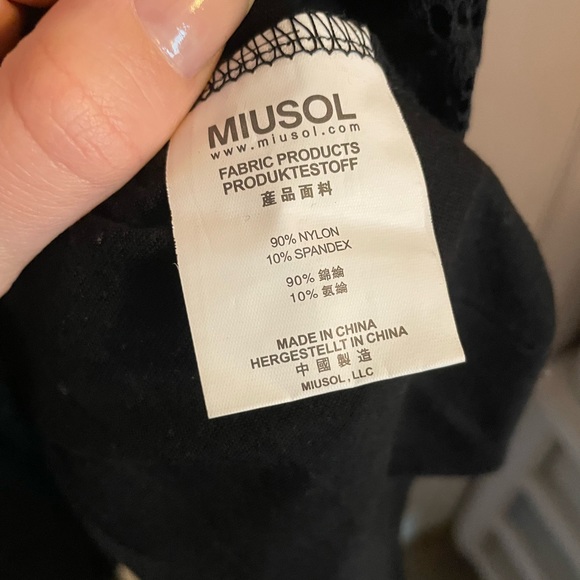 Elegant Lace Off Shoulder Dress - Picture 8 of 12